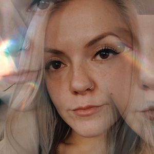 Meet your Posher, Aurora